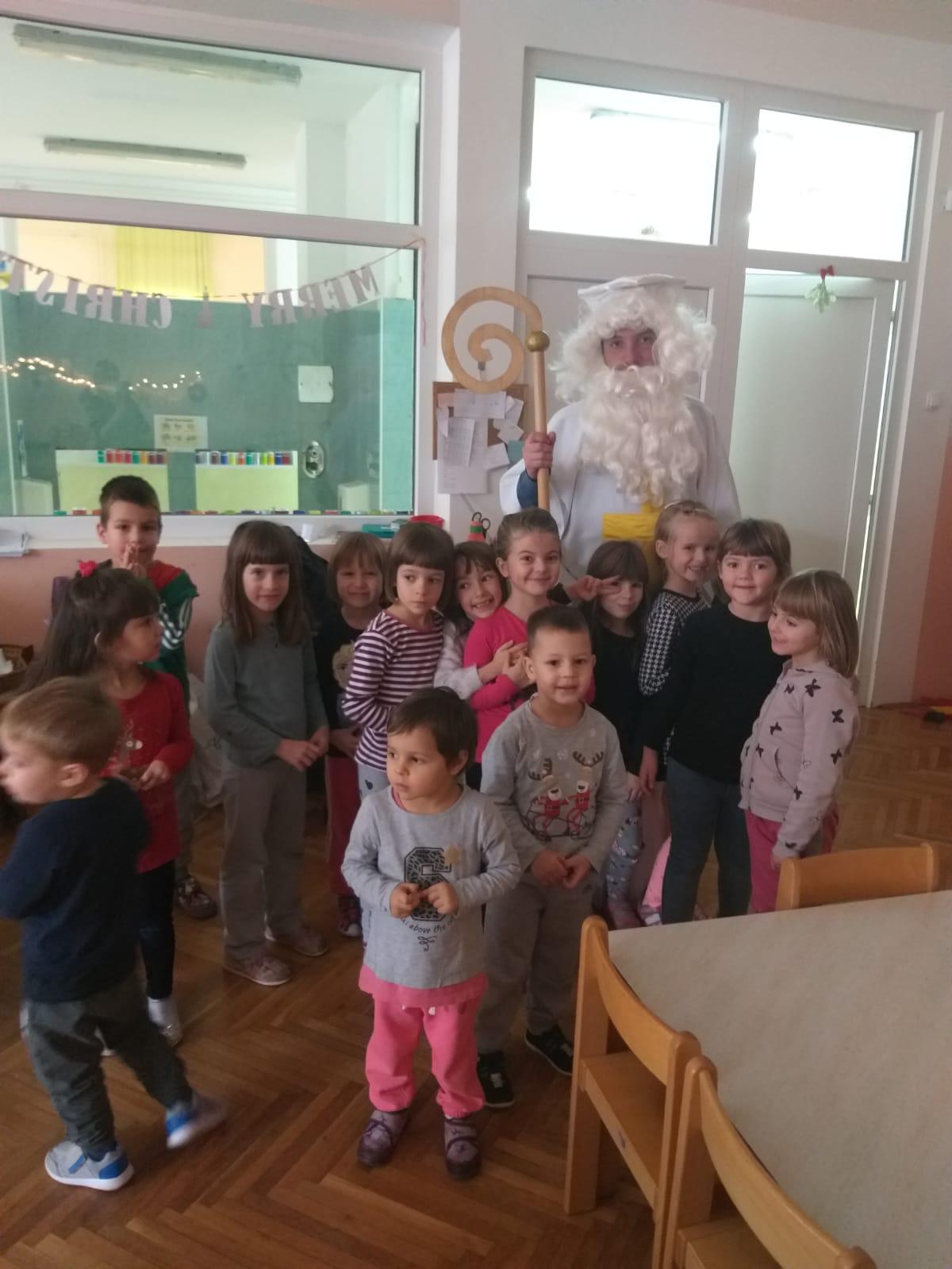 Sv. Nikola darivao djecu Djecjeg vrtica Velika Gorica