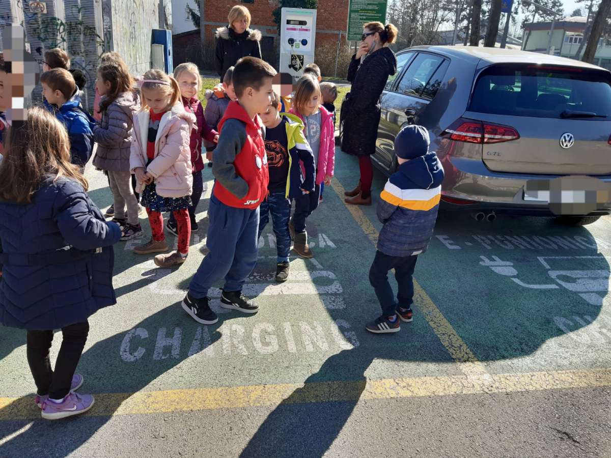 Pokus – ispušni plinovi automobila i ekologija