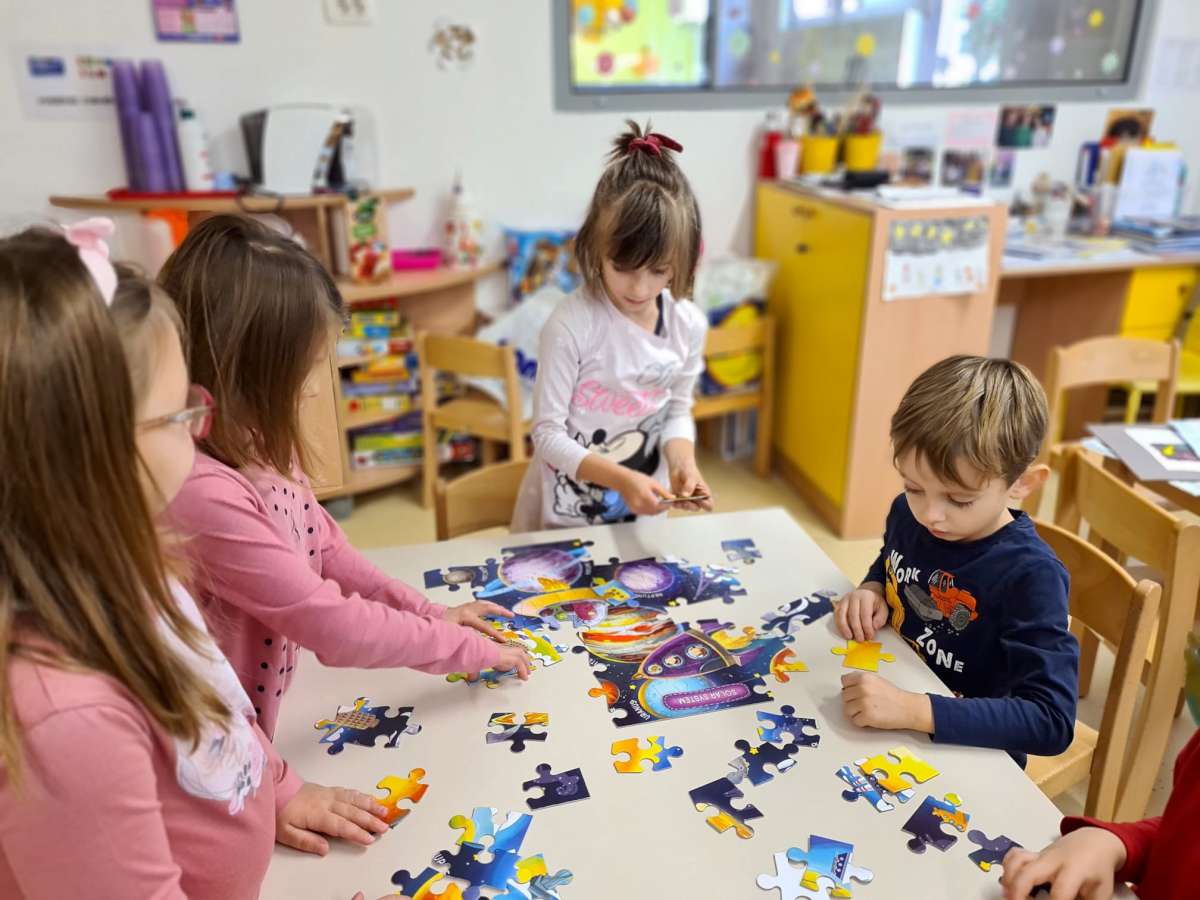 PROJEKT „SVEMIR” U SKUPINI S RANIM UČENJEM ENGLESKOG JEZIKA, CENTRALNI OBJEKT PUCEKOVIĆEVA