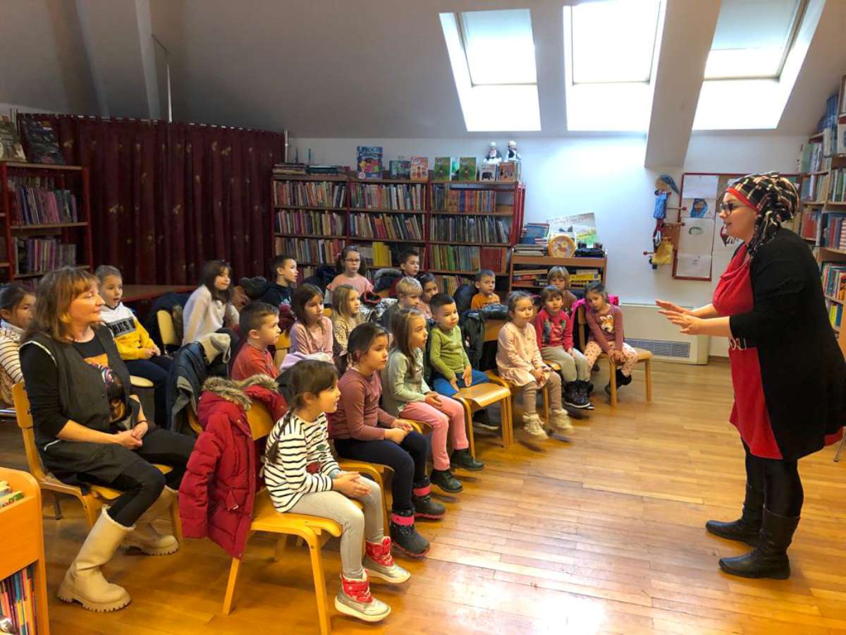 BOŽIĆNA PRIČAONICA U GRADSKOJ KNJIŽNICI