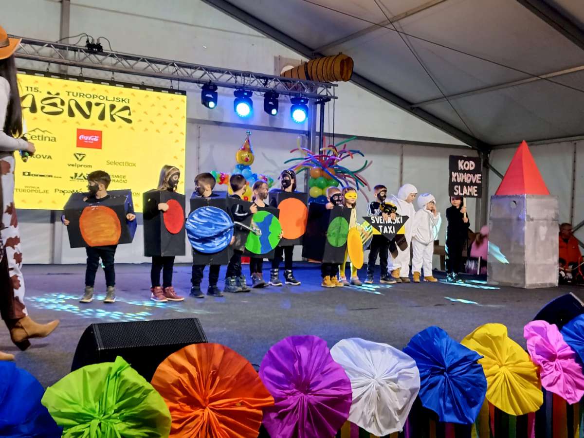 STARIJA SKUPINA PODRUČNOG OBJEKTA KURILOVEČKA 
NASTUPILA NA MALOM FAŠNIKU