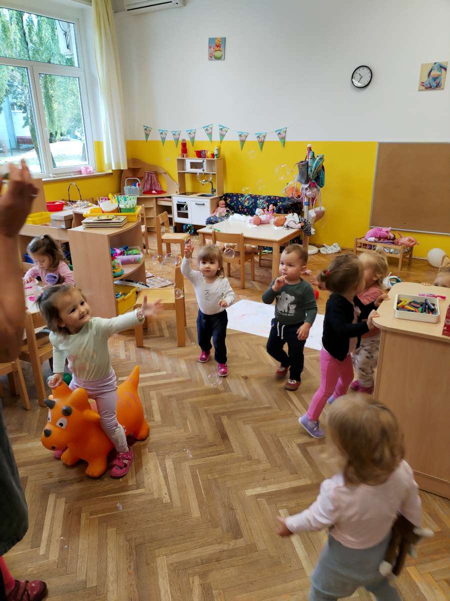 PRVI DANI U VRTIĆU
PO KURILOVEČKA, STARIJA JASLIČKA SKUPINA