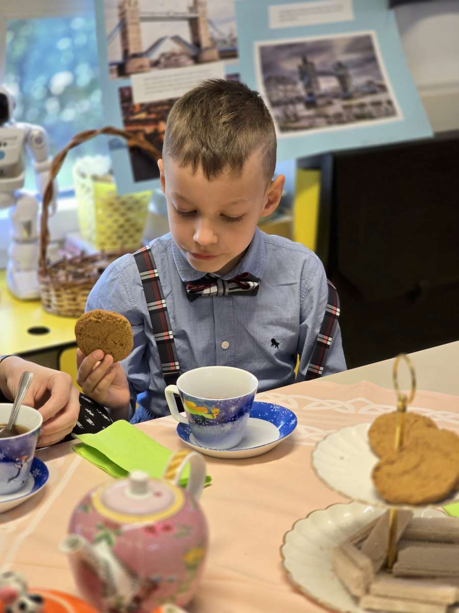 SKUPINA S RANIM UČENJEM ENGLESKOG JEZIKA-PUCEKOVIĆEVA<br>
TEA PARTY - POSLIJEPODNEVNA ČAJANKA