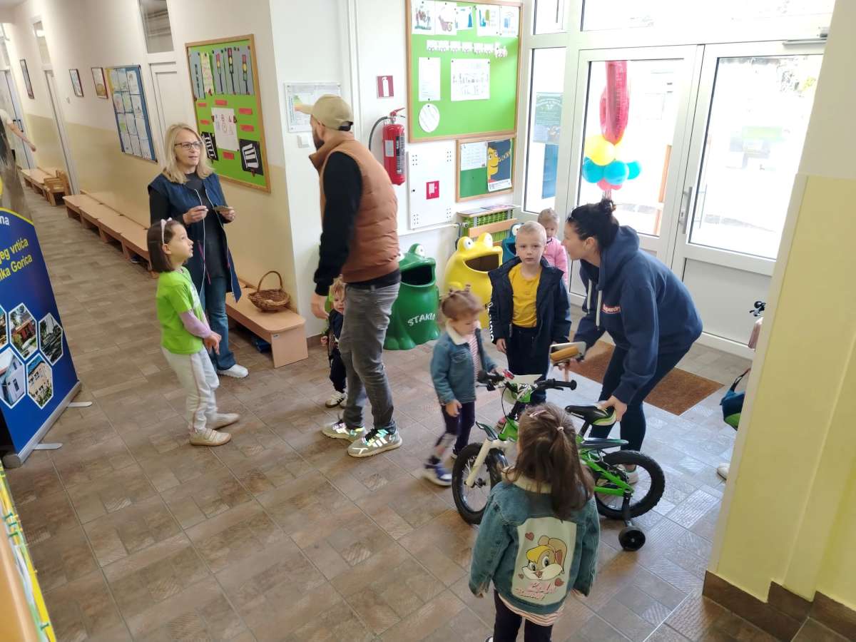 PROJEKTNI DAN U SKLOPU PROGRAMA MEĐUNARODNE EKOŠKOLE U PO KURILOVEČKA I PO MRACLIN